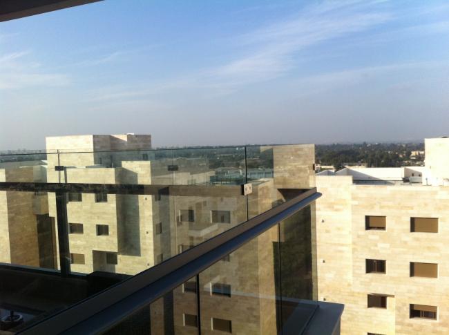 הגבהת מעקה מרפסת בקומה גבוהה בבאר יעקב