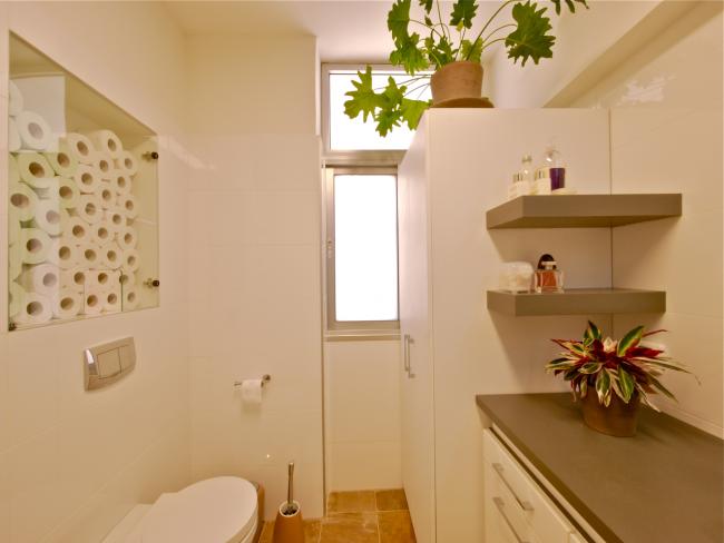 נישה לנייר טואלט