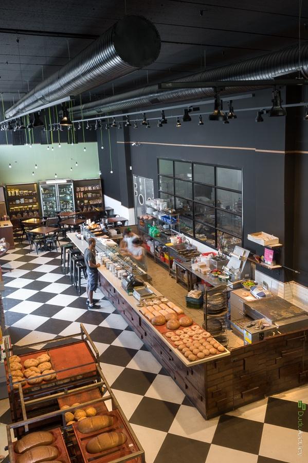 עיצוב פנים מאפיה ובית קפה הרמן