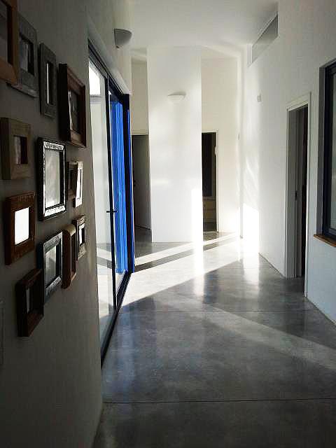 תכנון , עיצוב פנים וביצוע בית פרטי בסגנון ים תיכוני מודרני