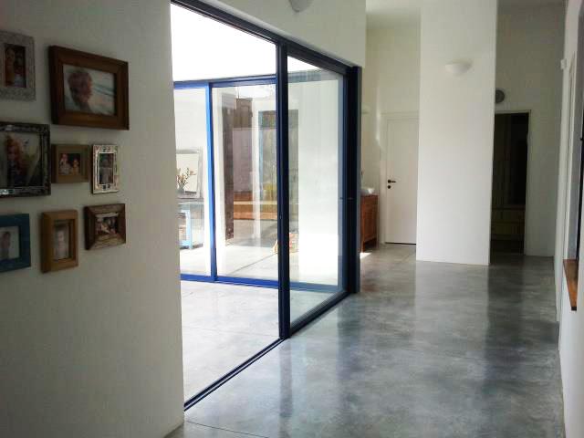 תכנון , עיצוב פנים וביצוע בית פרטי בסגנון ים תיכוני מודרני