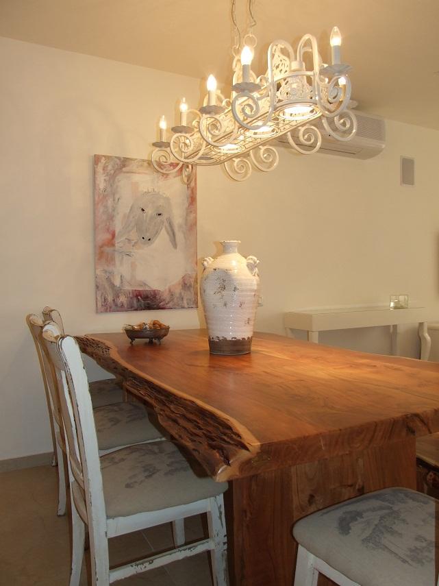 פינת האוכל מנורת אבירים ממעל