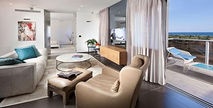 Sea Breeze - Living Room