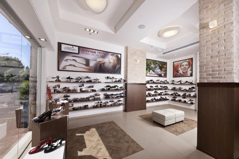 חנות נעלים