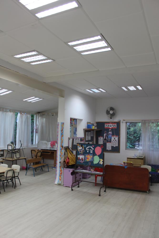 הדבקת רצפת PVC רכה