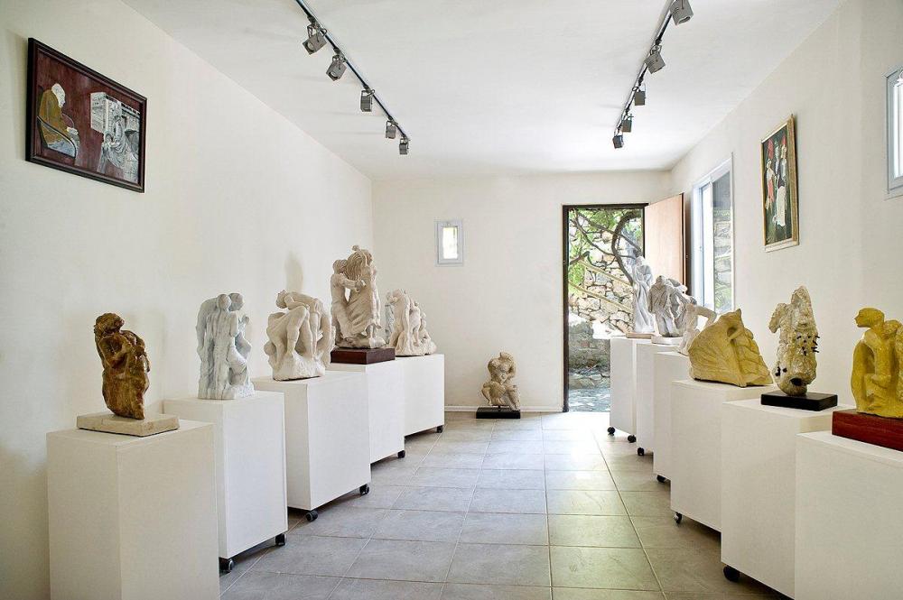 גלריית פסלים של בעל הבית