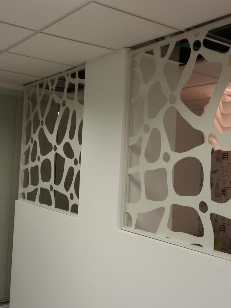 מחיצות דקורטיביות