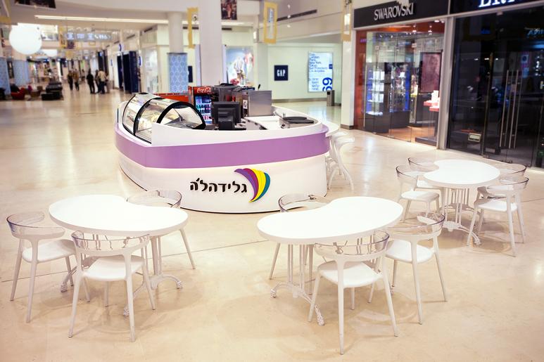 עיצוב דוכן גלידה בקניון - דנה שקד סטודיו לעיצוב פנים