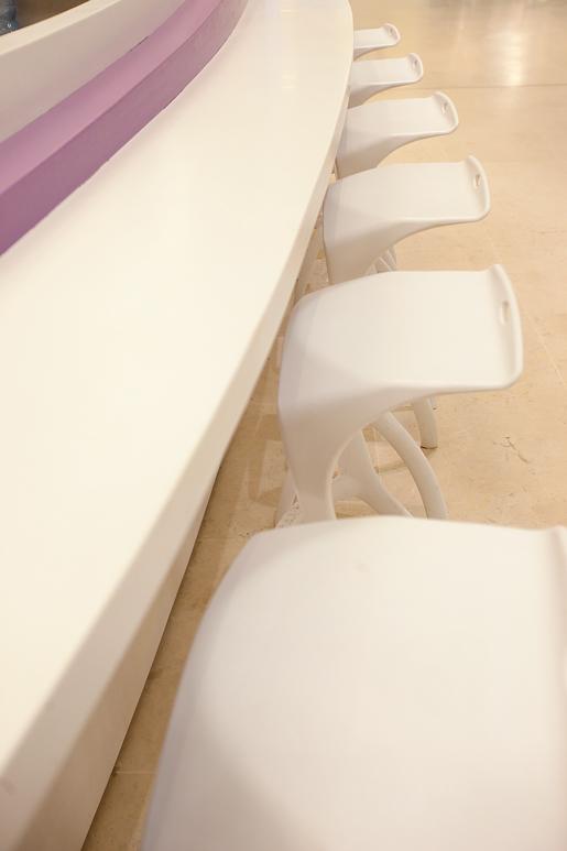 עיצוב דוכן גלידה בקניון - דנה שקד סטודיו לעיצוב פנים