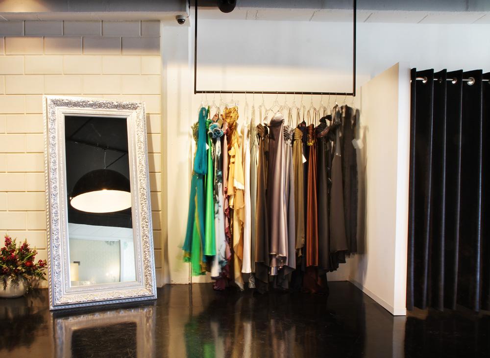 גלית לוי- חנות שמלות