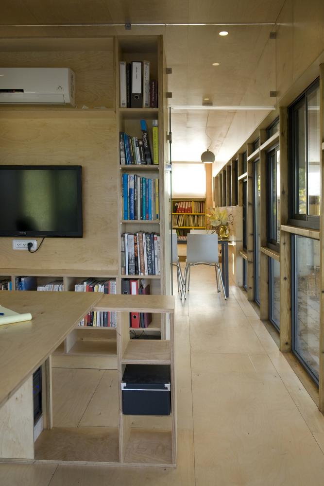 מסדרון המשרד