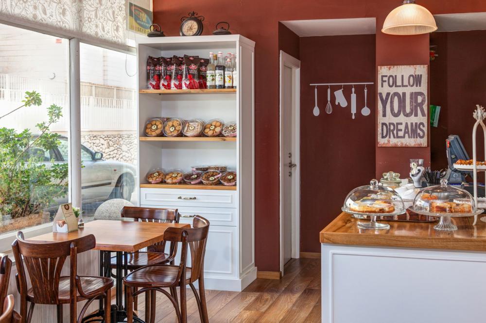 "מגדה" בית קפה בהוד השרון