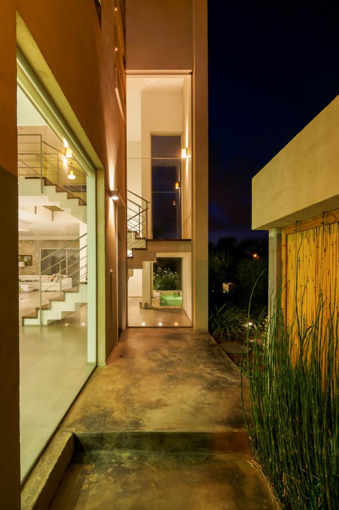 מבט מהכניסה לבית