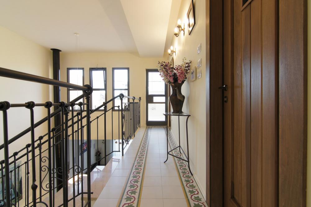 מסדרון קומת החדרים