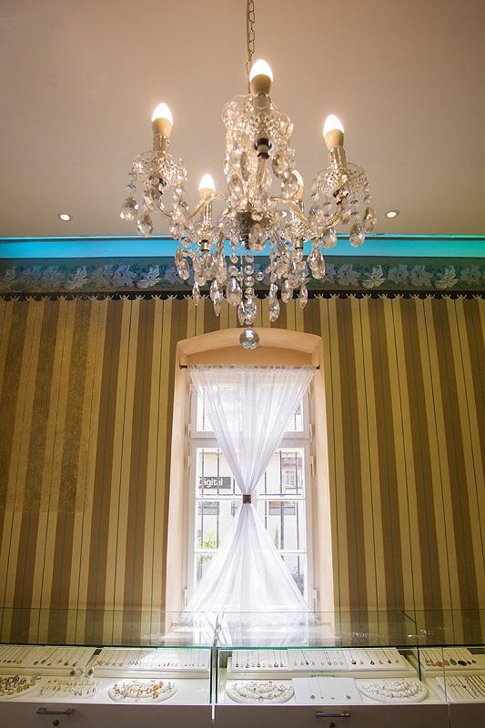 תיקרת החנות