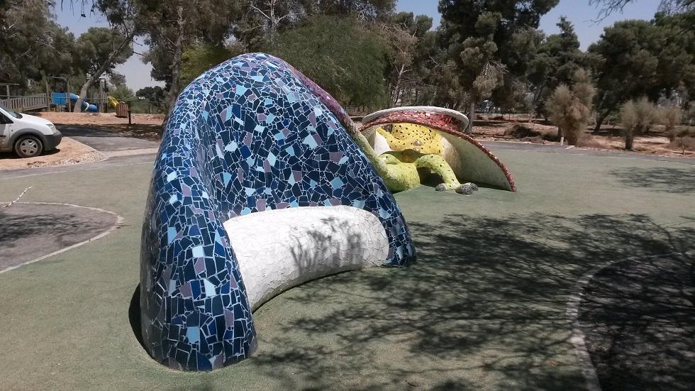 לטאה ספסל