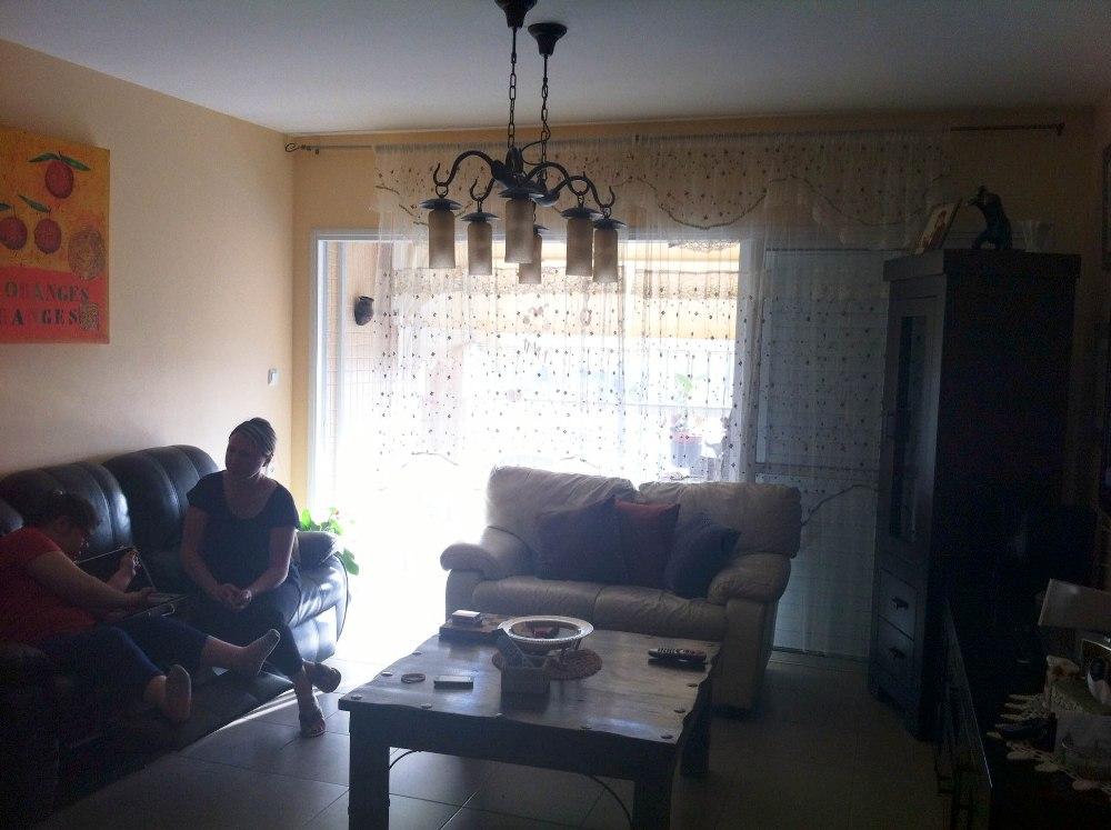 הסלון לפני השיפוץ