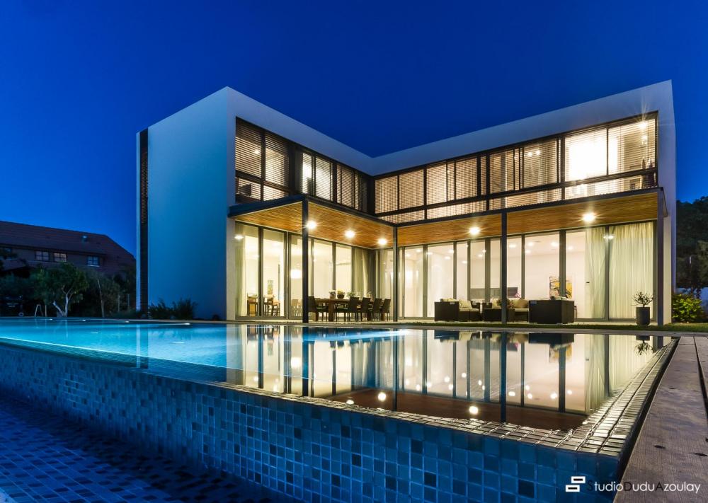 בריכת שחיה ביתית1