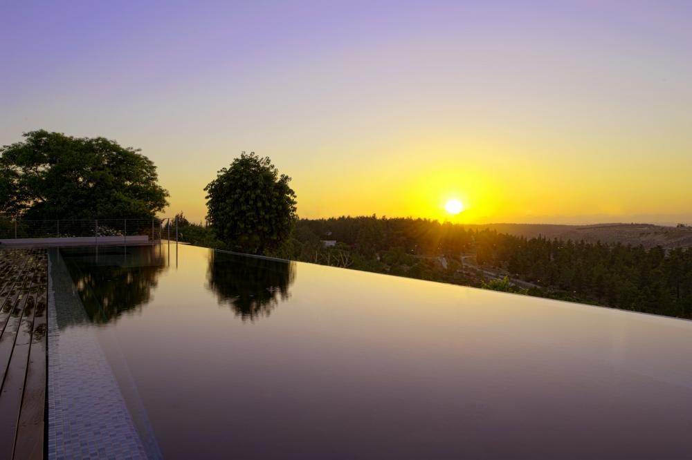 בריכת שחיה ביתית2