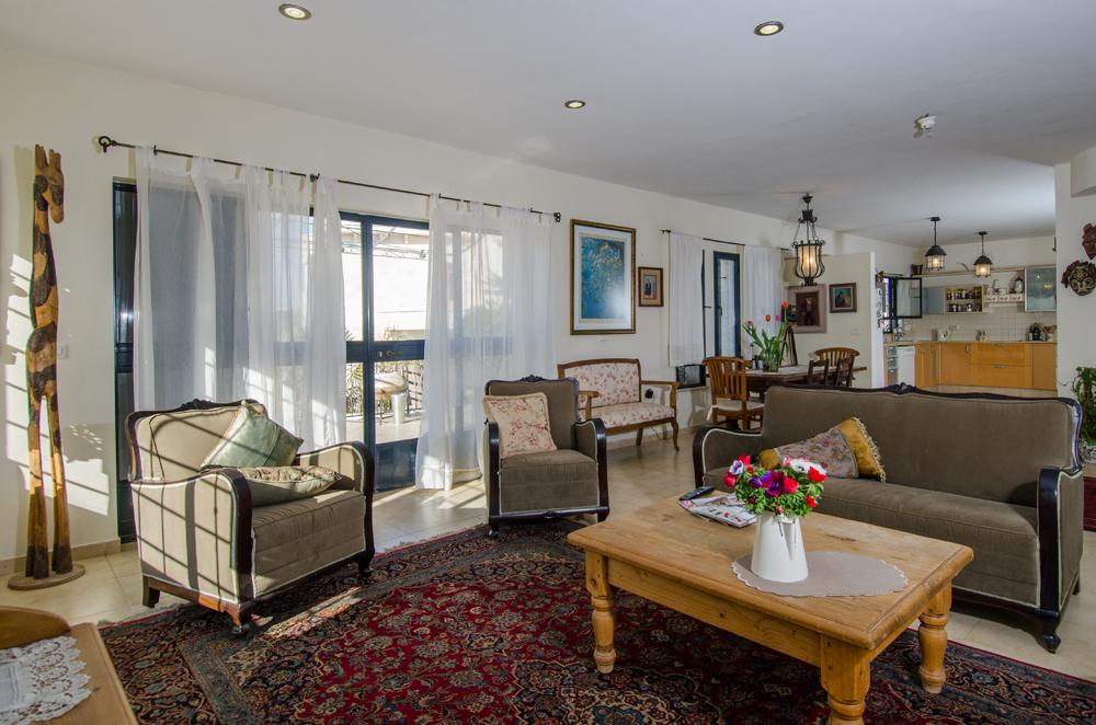 כפר האורנים