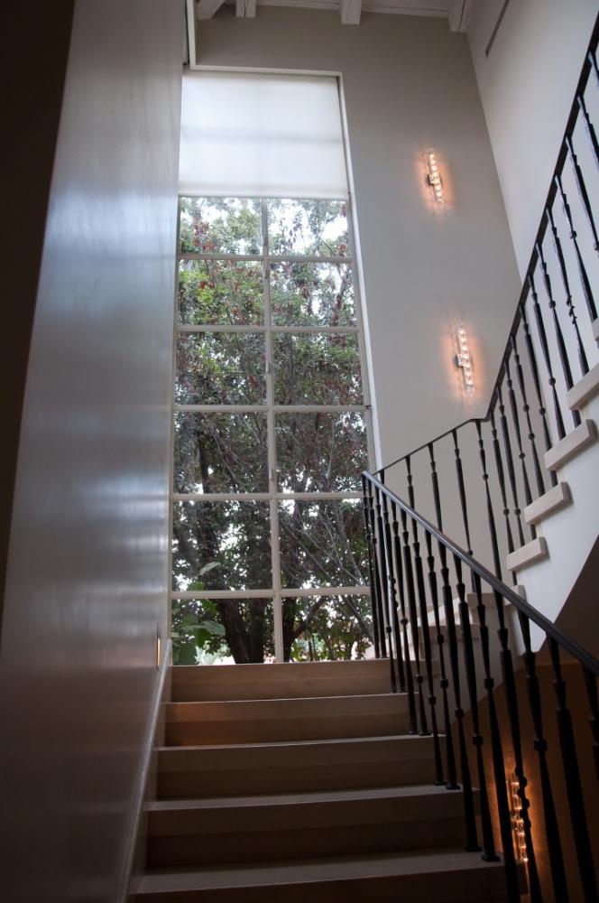 בית פרטי ברעננה - תאורה ווילונות