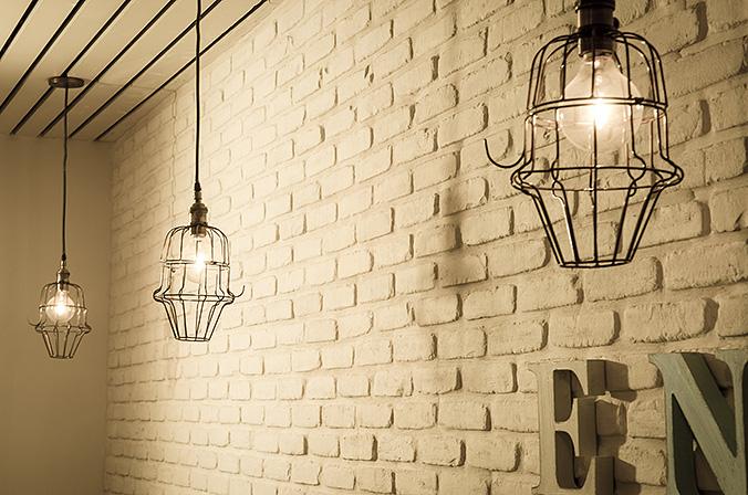 מבט על קיר הבופה