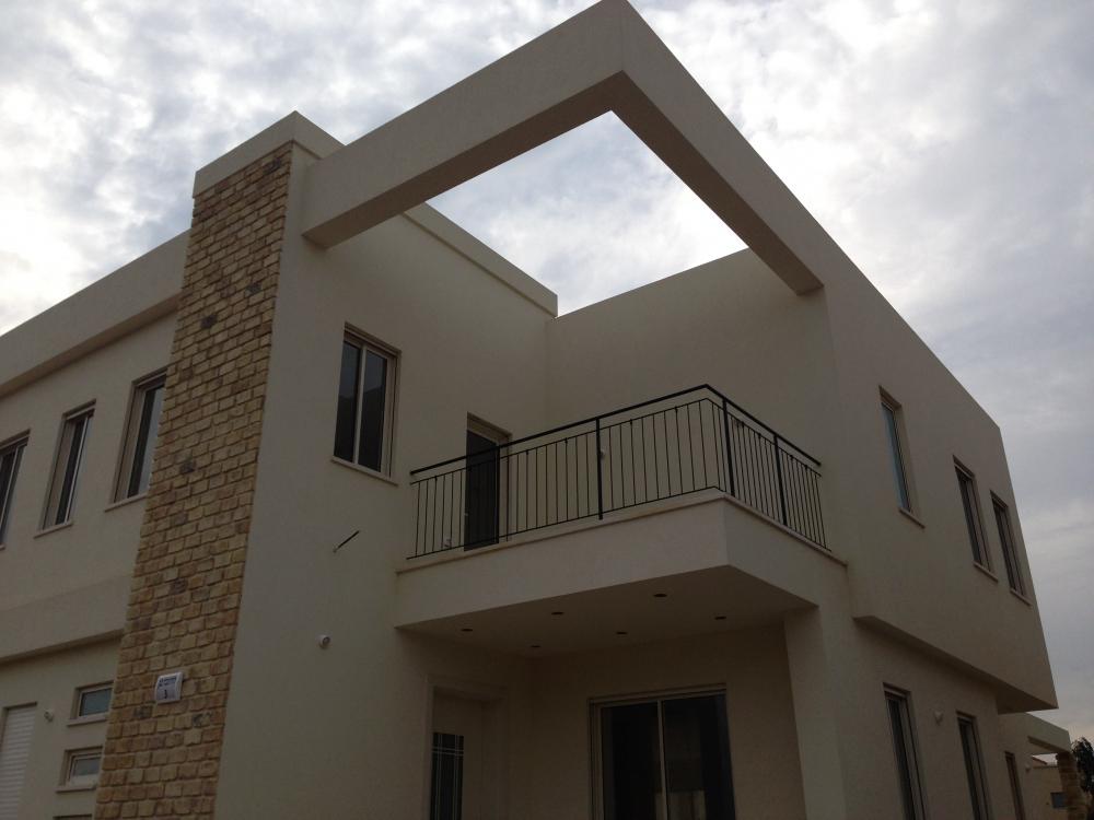 חזית קידמית.