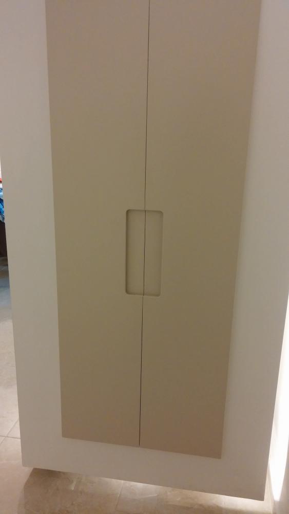 ארון מעילים