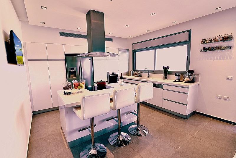 מבט אל המטבח