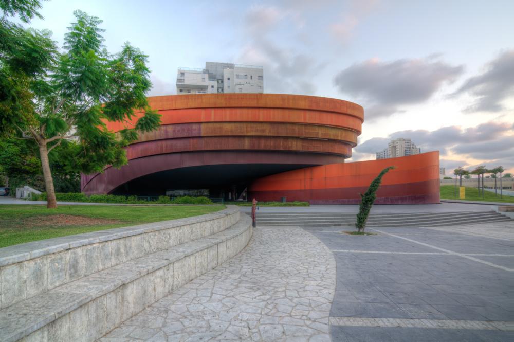 המוזאיאון מחזית