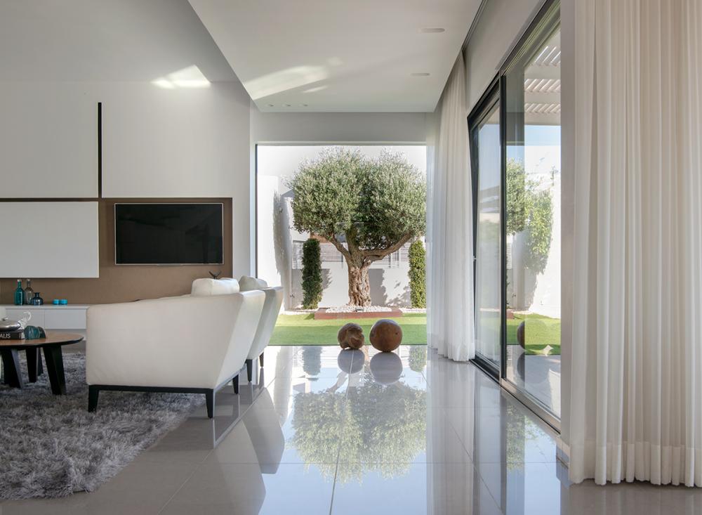 עיצוב פנים מודרני - בת הדר BLV - מבט לגינה