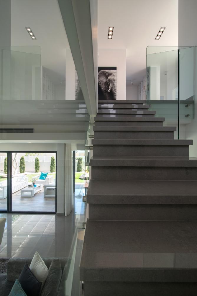 עיצוב פנים מודרני - בת הדר - BLV - מדרגות