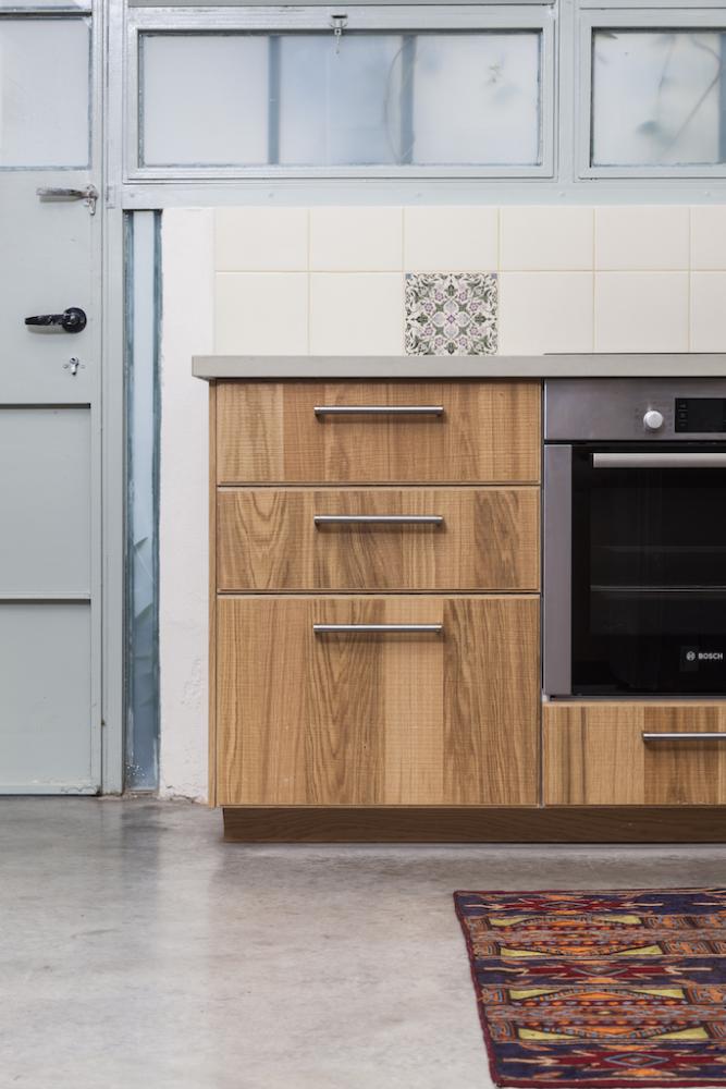 תקריב לארונות מטבח