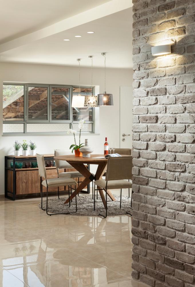 אחרי - מבט כללי