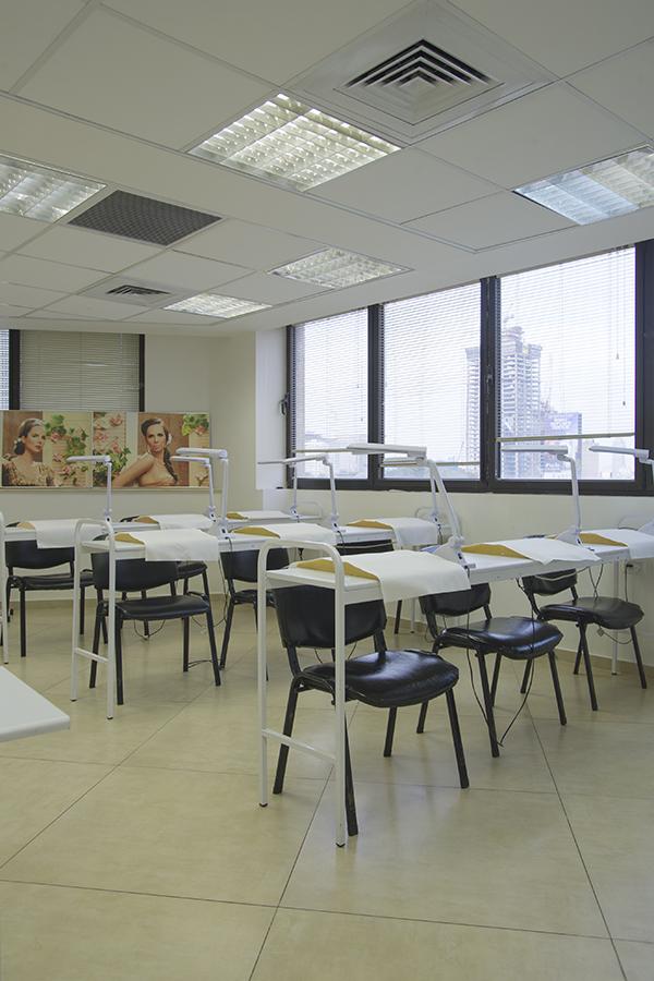 סטודיו ציפורניים