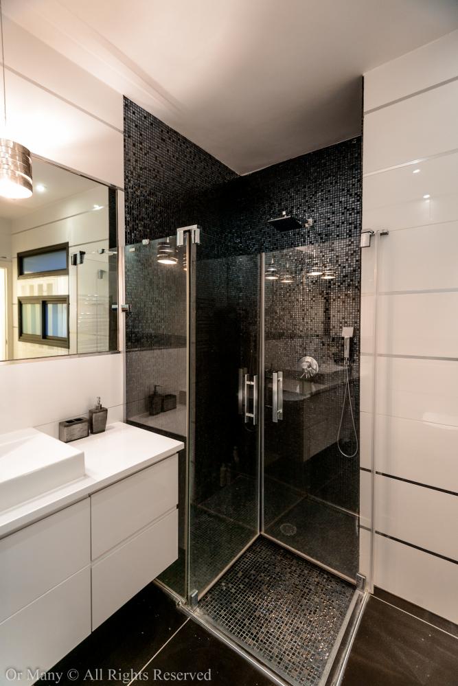 חדר רחצה הורים