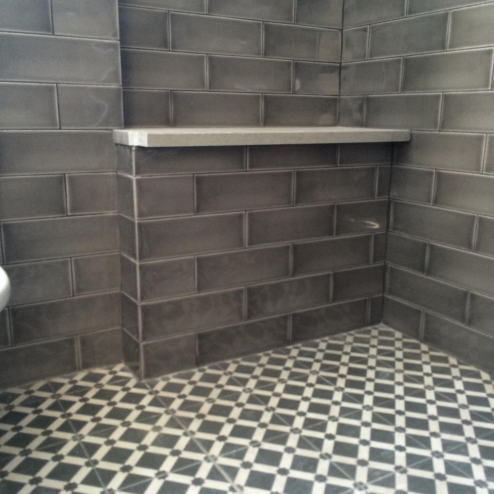 חיפוי מקלחות ושרותים