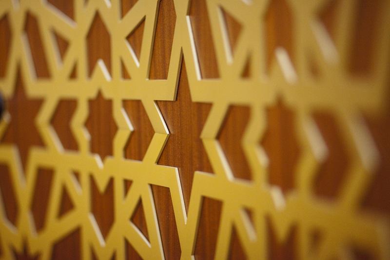 עיטורי הזהב בארון