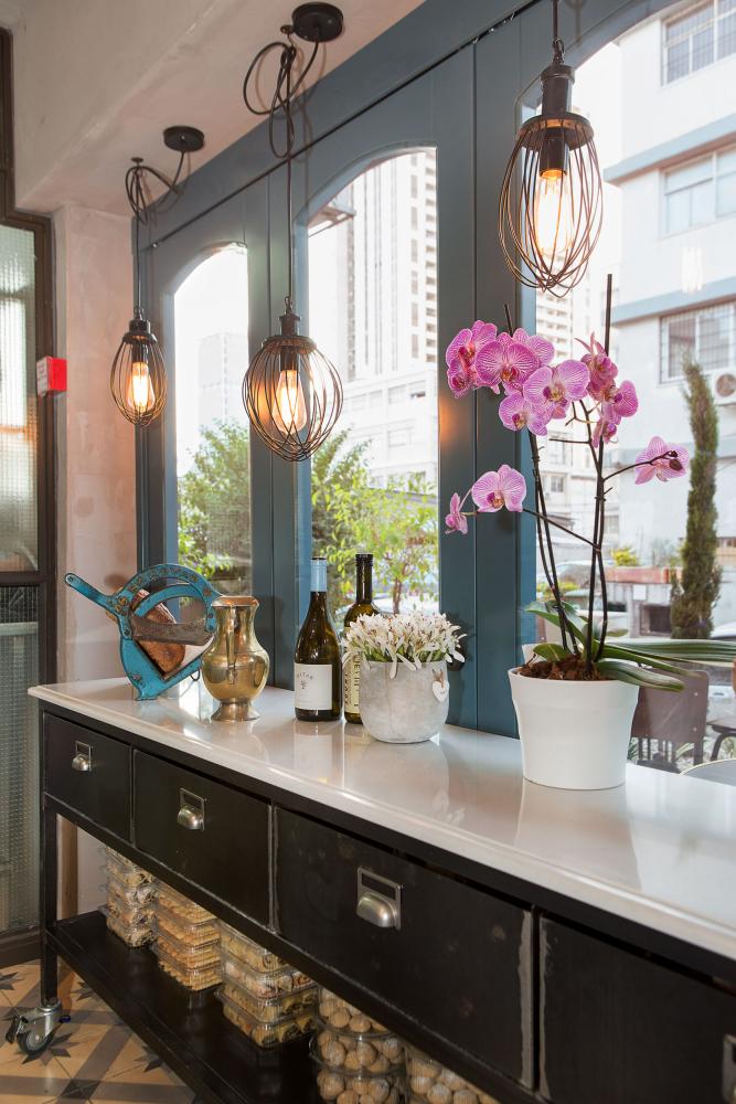 שידת פח מגרות גופי תאורה מטרפות