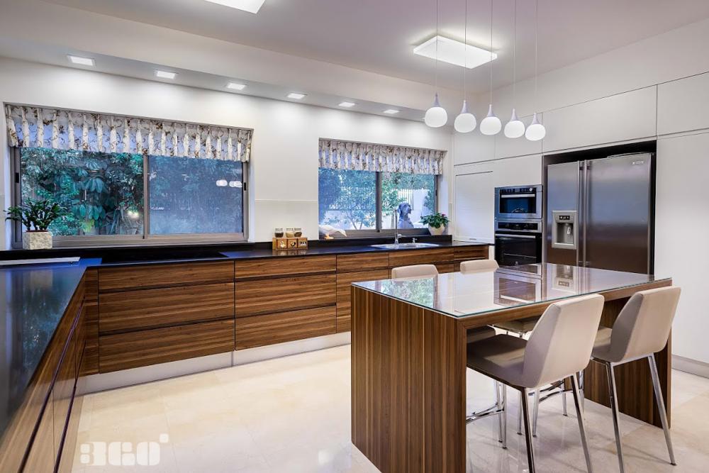 מבט אל המטבח