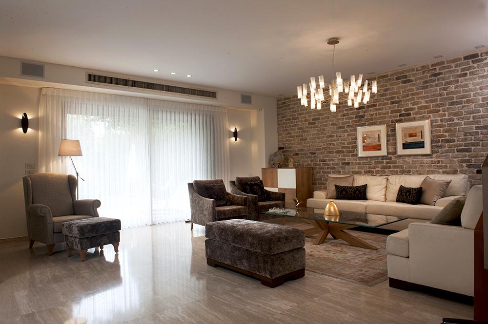 סלון - מבט לפינת הקריאה