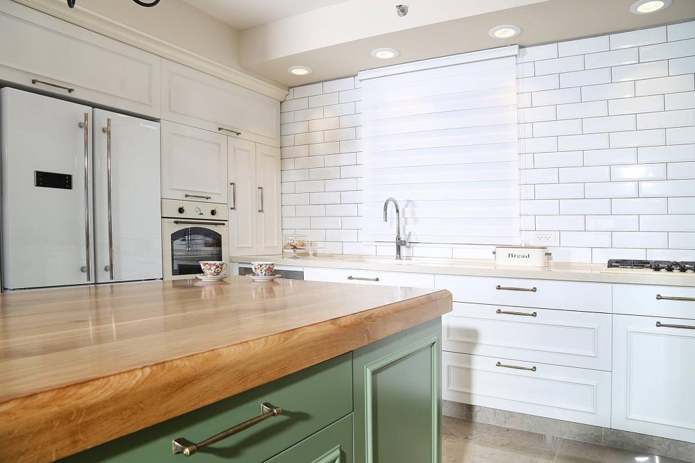 משפחת מינץ - מטבח כפרי מודרני