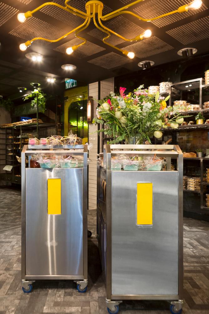 עיצוב תעשייתי - עיצוב מודרני - עיצוב בית קפה - דנה שקד מעצבת