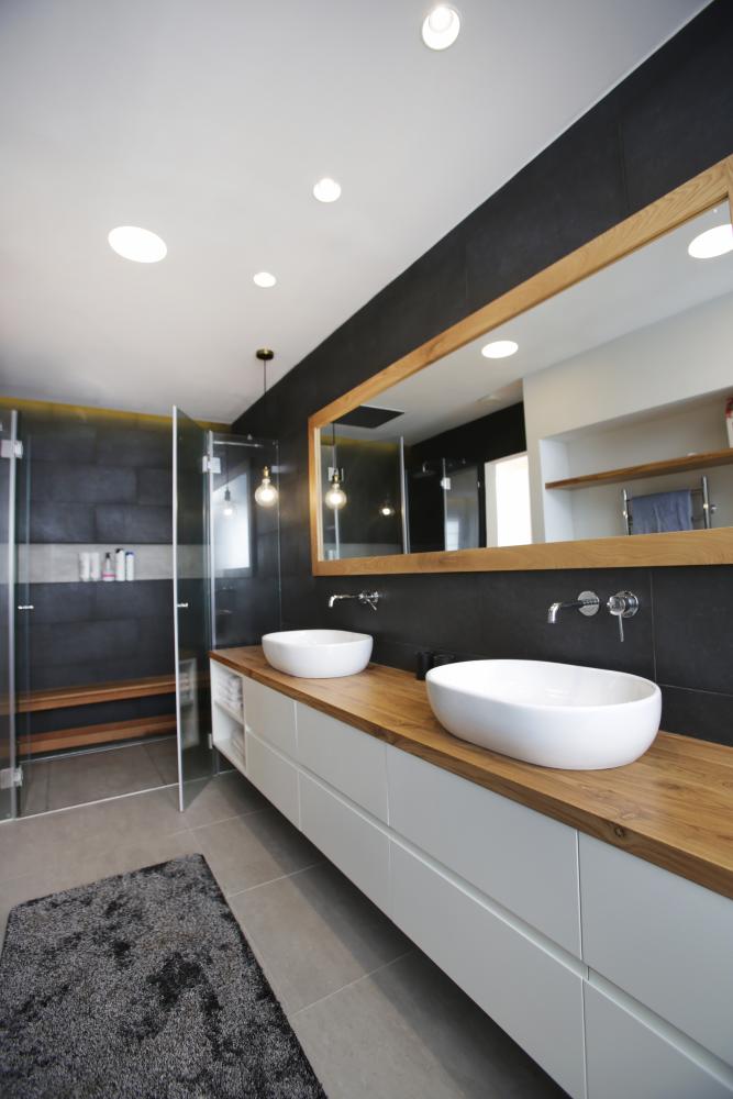 לחשוב על הדברים הקטנים, עבודות נגרות ברמה גבוהה ללא פשרות.