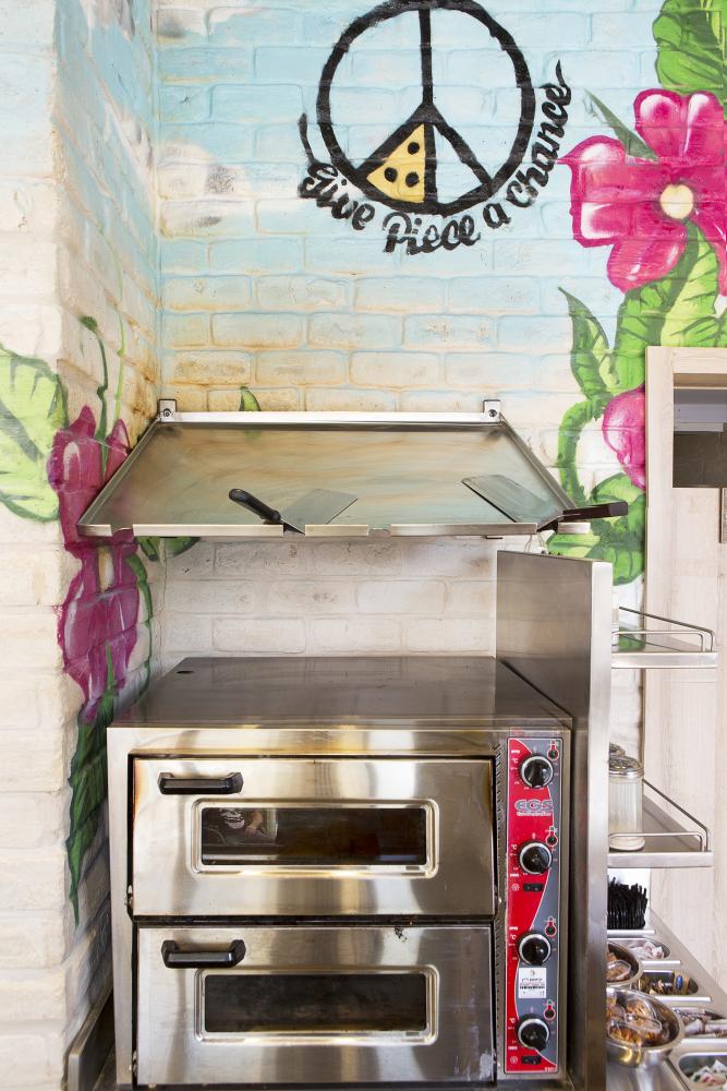 עיצוב פיצריה דנה שקד