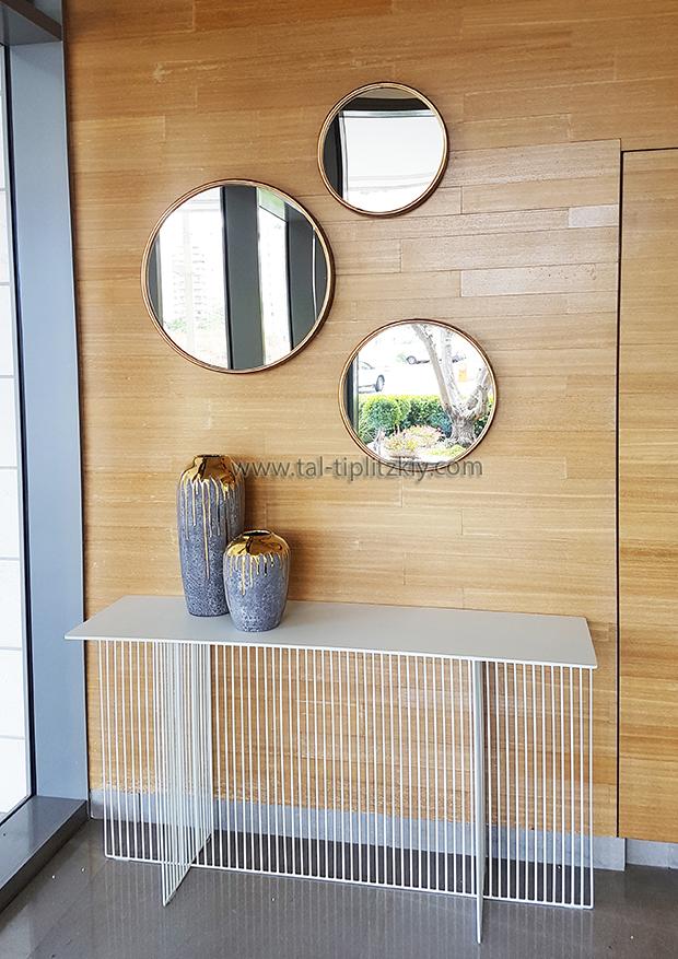 הקונסולה הגדולה והמראות