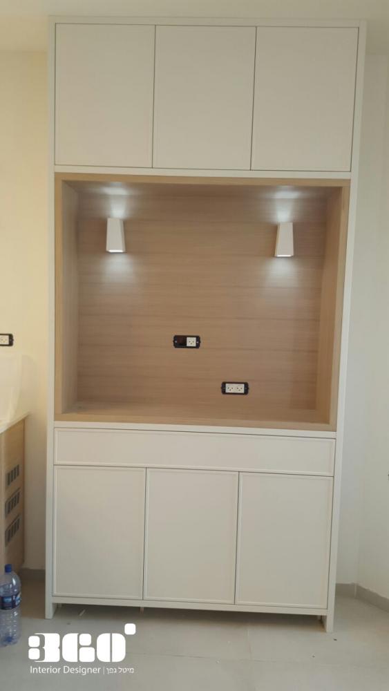 מבט אל פינת המחשב