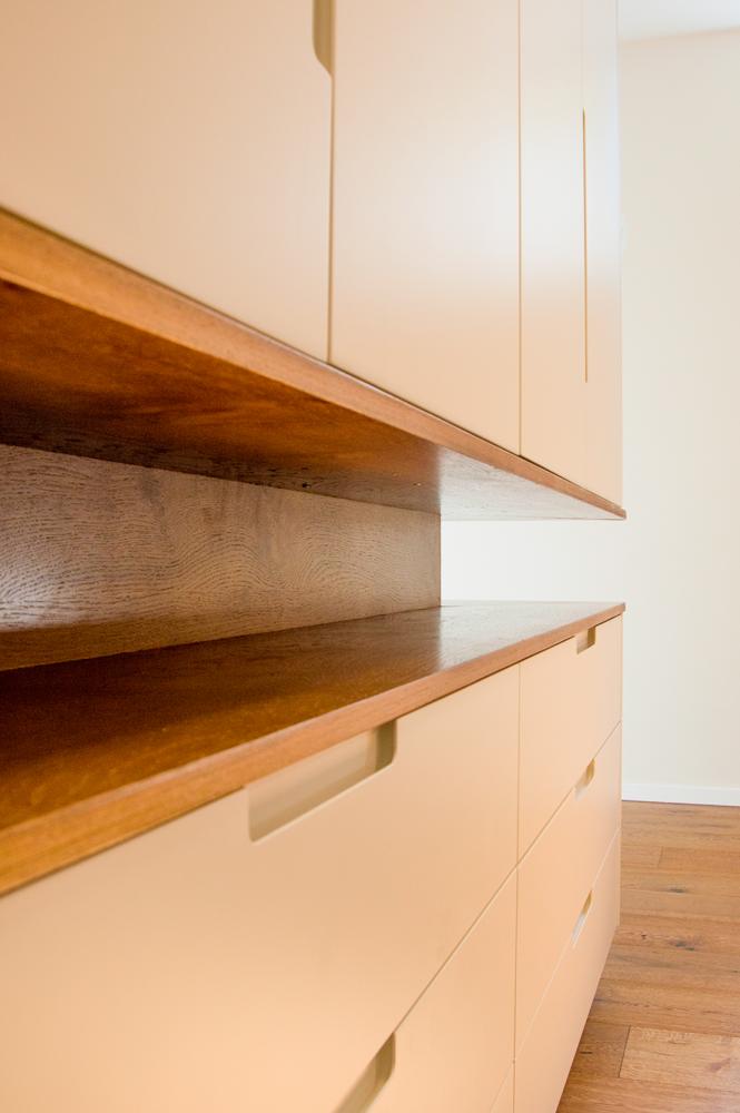 פרט ארון קיר