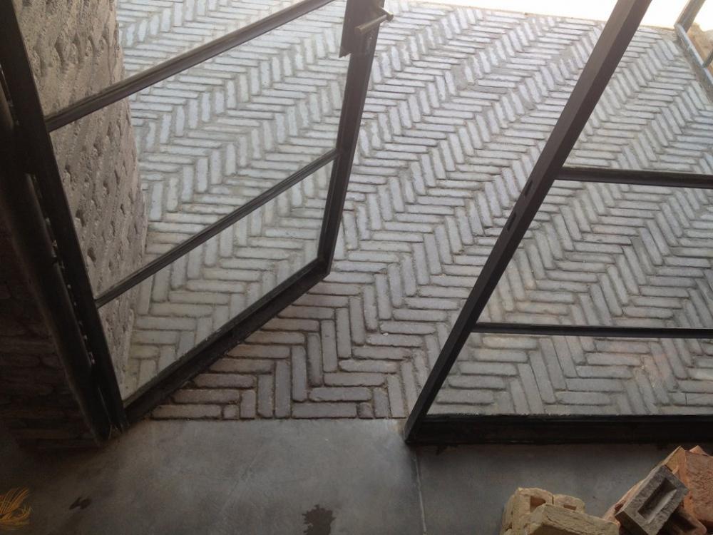 חיפוי ריצפה בבריק פישבון