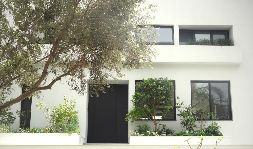 חזית הבית לרחוב